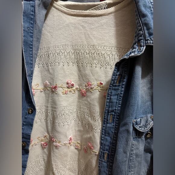Vintage Tops - 90s knit embroidery tee granny core